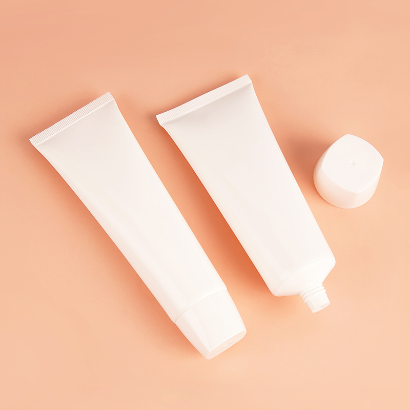 Impressão personalizada de embalagem PE vazia PA de embalagem cosmética limpador facial pendurar creme creme creme de protetor solar com tampa de parafuso