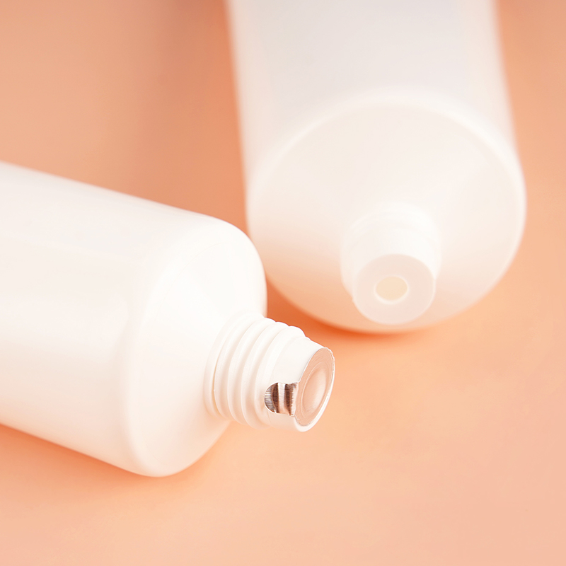 Impressão personalizada de embalagem PE vazia PA de embalagem cosmética limpador facial pendurar creme creme creme de protetor solar com tampa de parafuso